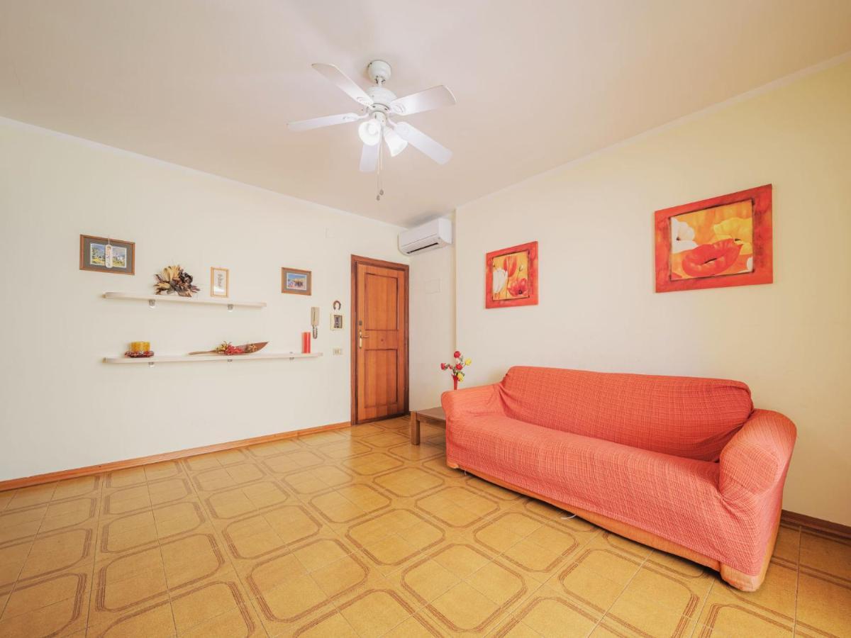 Apartment Dei Fiori By Interhome リド・ディ・カマイオーレ エクステリア 写真