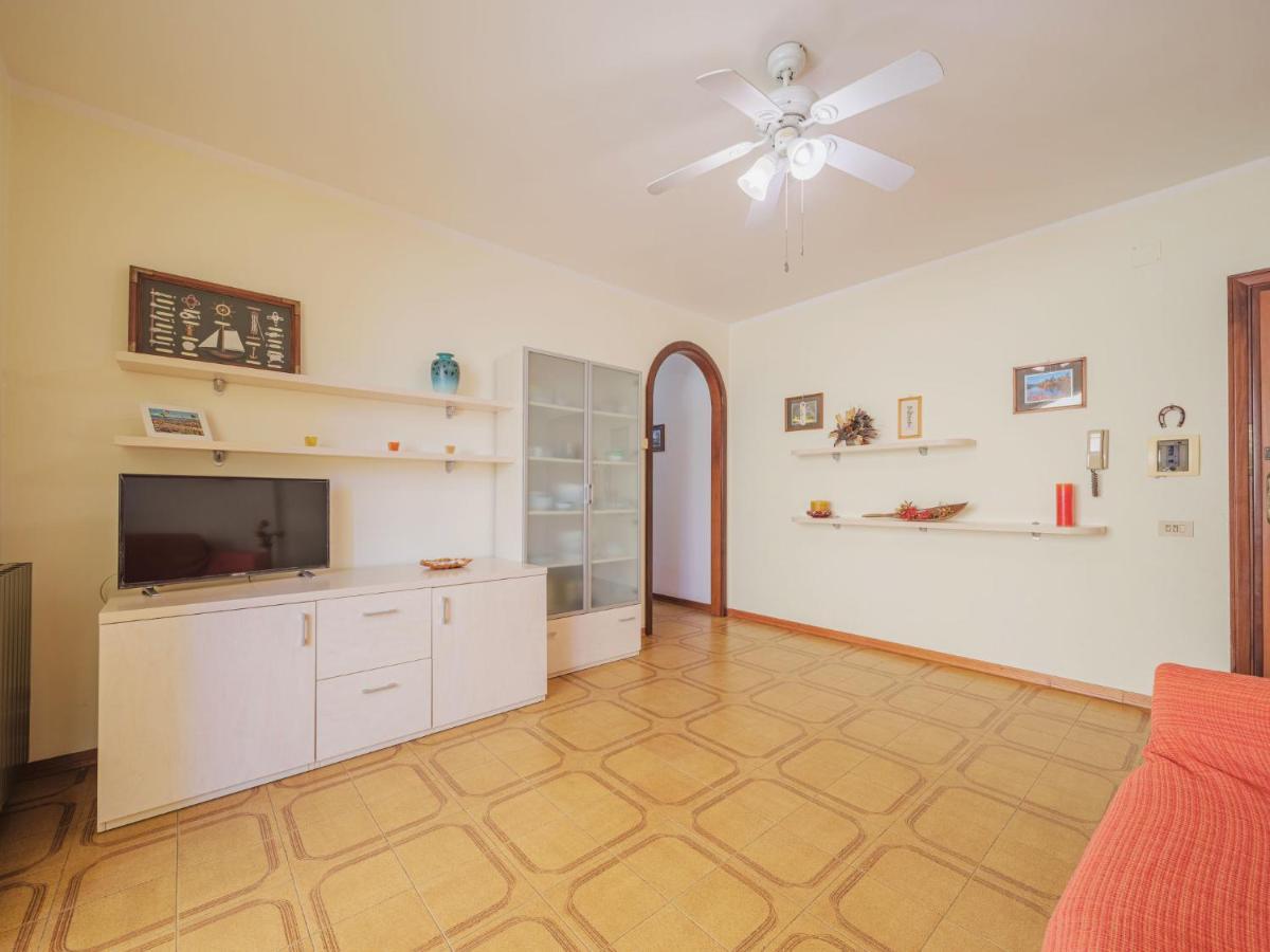 Apartment Dei Fiori By Interhome リド・ディ・カマイオーレ エクステリア 写真