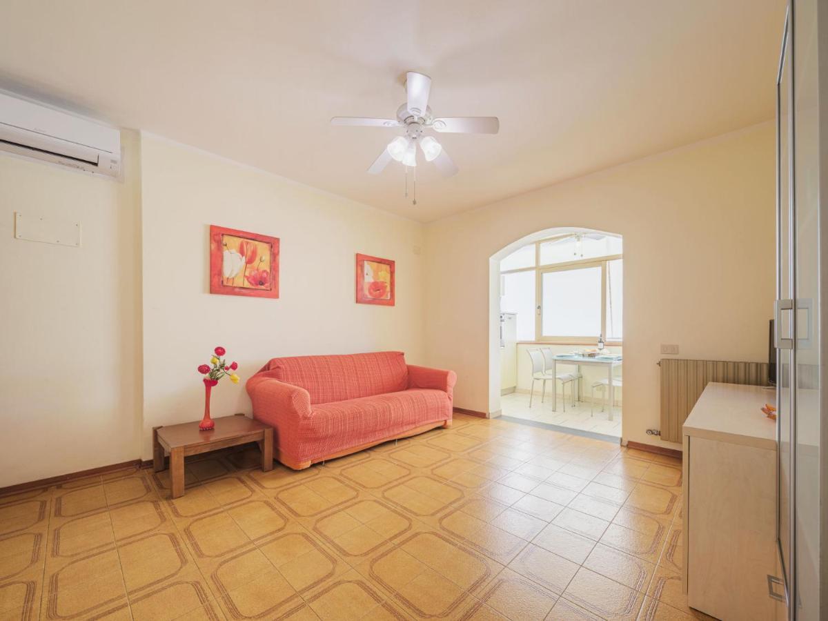Apartment Dei Fiori By Interhome リド・ディ・カマイオーレ エクステリア 写真